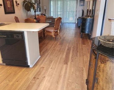7794 Eagle Creek Drive - Photo Thumbnail 9