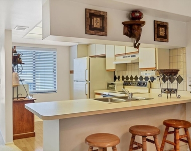 7794 Eagle Creek Drive - Photo Thumbnail 7