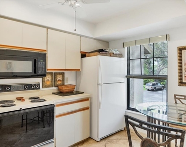 4440 Weybridge - Photo Thumbnail 16