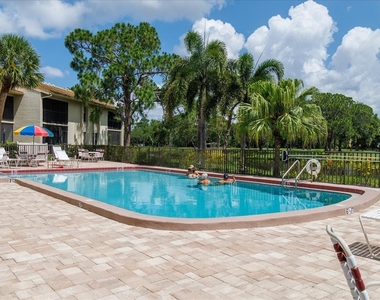 4440 Weybridge - Photo Thumbnail 2