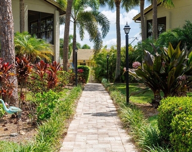 4440 Weybridge - Photo Thumbnail 23