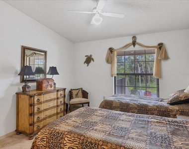 4440 Weybridge - Photo Thumbnail 20