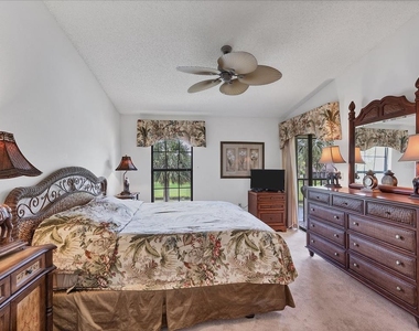 4440 Weybridge - Photo Thumbnail 18