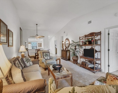 4440 Weybridge - Photo Thumbnail 8