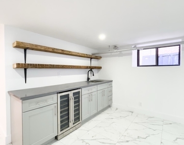 115 Carlton Avenue - Photo Thumbnail 6