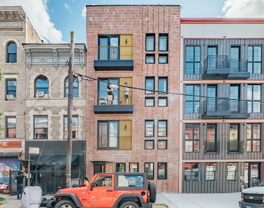 104 Central Avenue - Photo Thumbnail 16