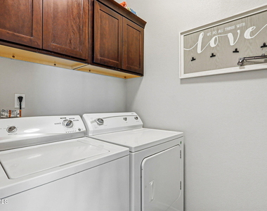 261 Penbridge Place - Photo Thumbnail 13