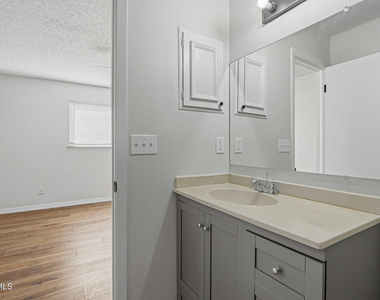 7129 Orizaba Avenue - Photo Thumbnail 25