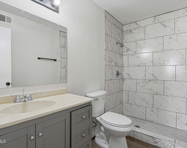 7129 Orizaba Avenue - Photo Thumbnail 23