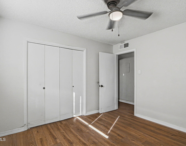 7129 Orizaba Avenue - Photo Thumbnail 17