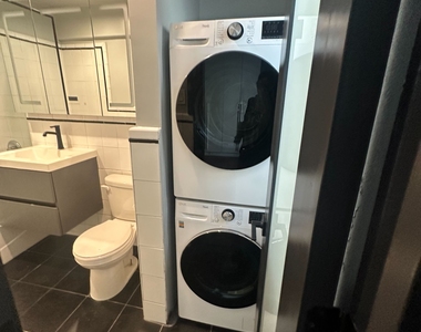 1BR in Sutton Place - Photo Thumbnail 4