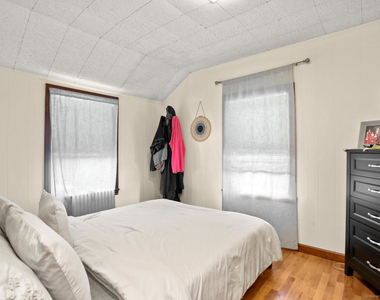 82 Garden Drive - Photo Thumbnail 12
