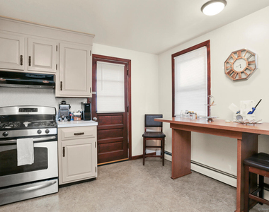 82 Garden Drive - Photo Thumbnail 7