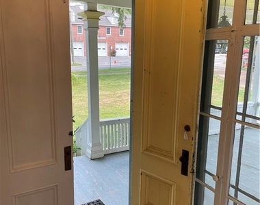 33 Main Street - Photo Thumbnail 4