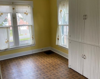 33 Main Street - Photo Thumbnail 8