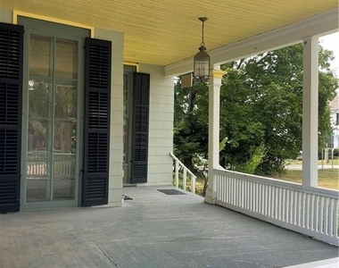 33 Main Street - Photo Thumbnail 2