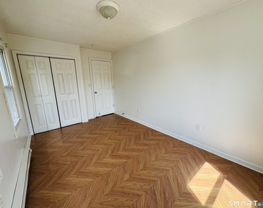 260 Bunker Avenue - Photo Thumbnail 3