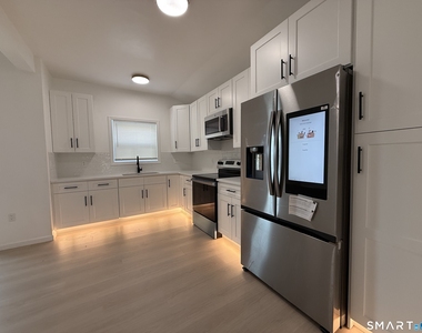 8-12 Sterling Street - Photo Thumbnail 1
