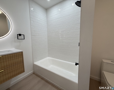8-12 Sterling Street - Photo Thumbnail 13