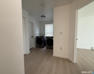 8-12 Sterling Street - Photo Thumbnail 11