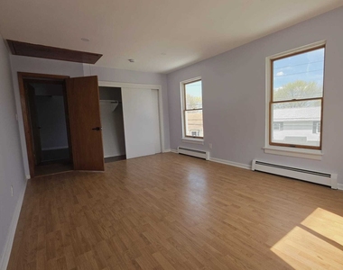 124 Geddes Terrace - Photo Thumbnail 11