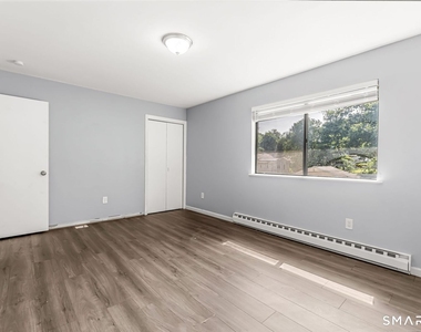 188 Moreland Avenue - Photo Thumbnail 7