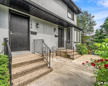 188 Moreland Avenue - Photo Thumbnail 8