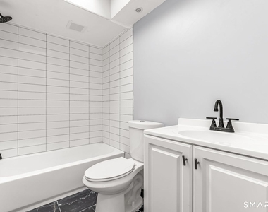 188 Moreland Avenue - Photo Thumbnail 5