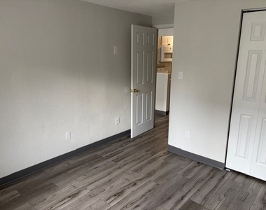 200 Milltown Rd - Photo Thumbnail 11