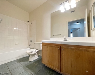 2110 Los Feliz Street - Photo Thumbnail 18