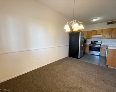 2110 Los Feliz Street - Photo Thumbnail 8