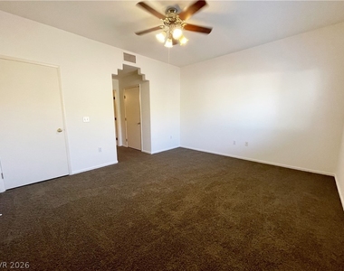 2110 Los Feliz Street - Photo Thumbnail 11