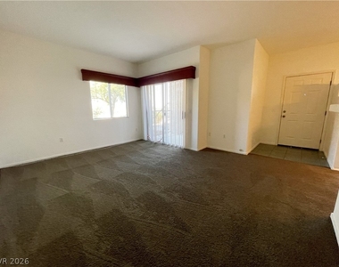 2110 Los Feliz Street - Photo Thumbnail 2