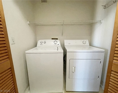 2110 Los Feliz Street - Photo Thumbnail 14