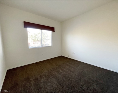 2110 Los Feliz Street - Photo Thumbnail 17