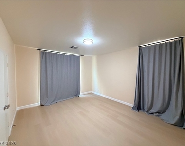 9528 Scottville Court - Photo Thumbnail 6