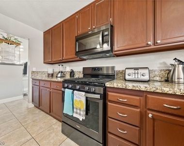 449 Rutherford Circle - Photo Thumbnail 17