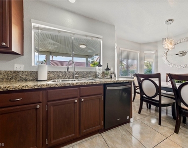 449 Rutherford Circle - Photo Thumbnail 19