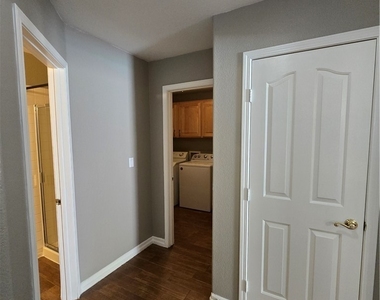 8244 Gilmore Avenue - Photo Thumbnail 18