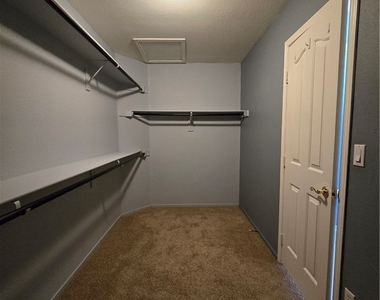 8244 Gilmore Avenue - Photo Thumbnail 33