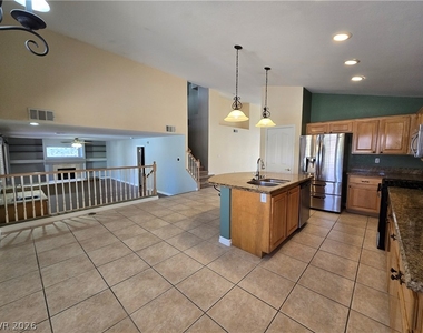 8244 Gilmore Avenue - Photo Thumbnail 12
