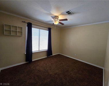 8244 Gilmore Avenue - Photo Thumbnail 16
