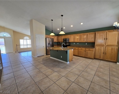 8244 Gilmore Avenue - Photo Thumbnail 9