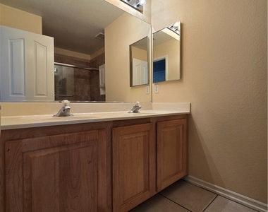 8244 Gilmore Avenue - Photo Thumbnail 38