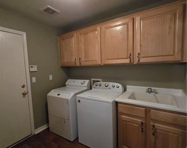 8244 Gilmore Avenue - Photo Thumbnail 22