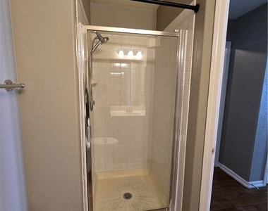 8244 Gilmore Avenue - Photo Thumbnail 20
