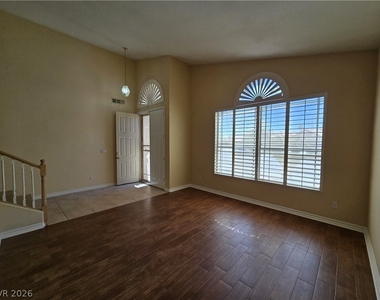 8244 Gilmore Avenue - Photo Thumbnail 4