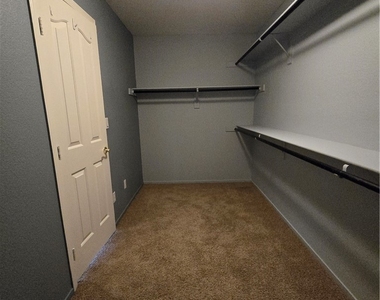 8244 Gilmore Avenue - Photo Thumbnail 34