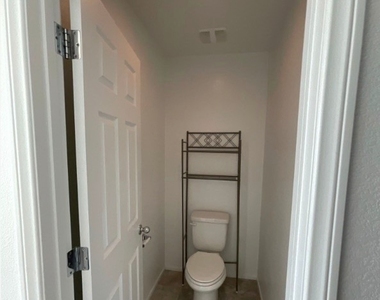 1051 Admiral Emblem Street - Photo Thumbnail 14