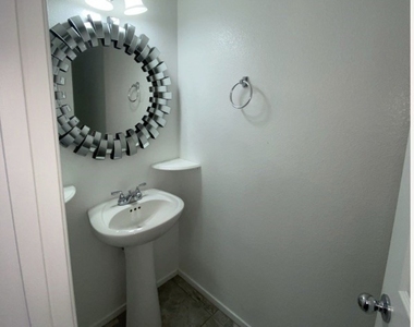1051 Admiral Emblem Street - Photo Thumbnail 15